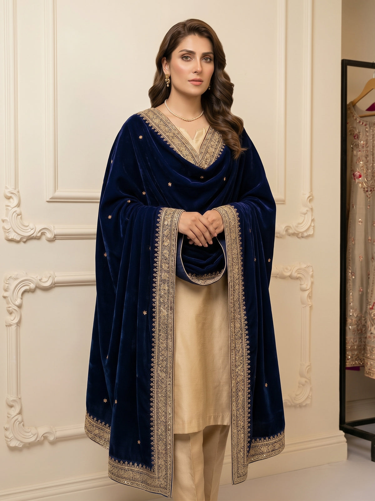Ayeza Khan Velvet Shawl BFO-AZM