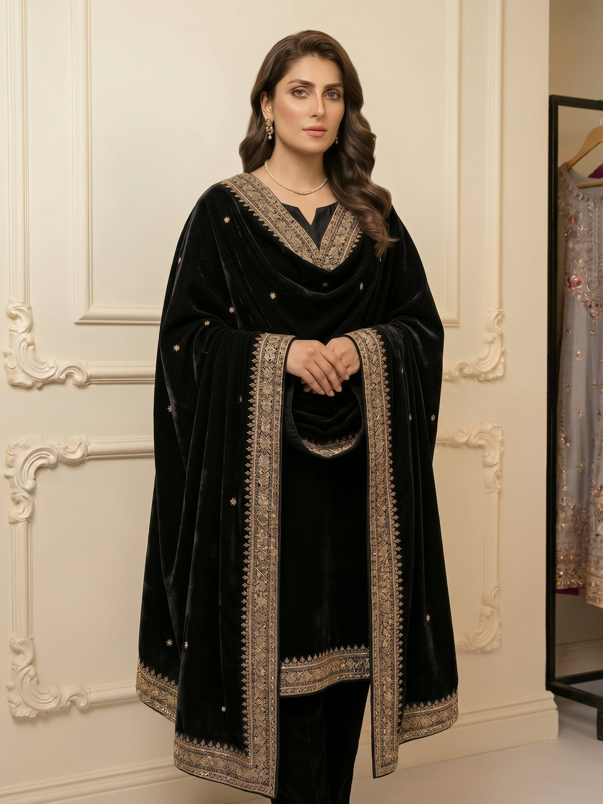 Ayeza Khan Velvet Shawl BFO-AZM